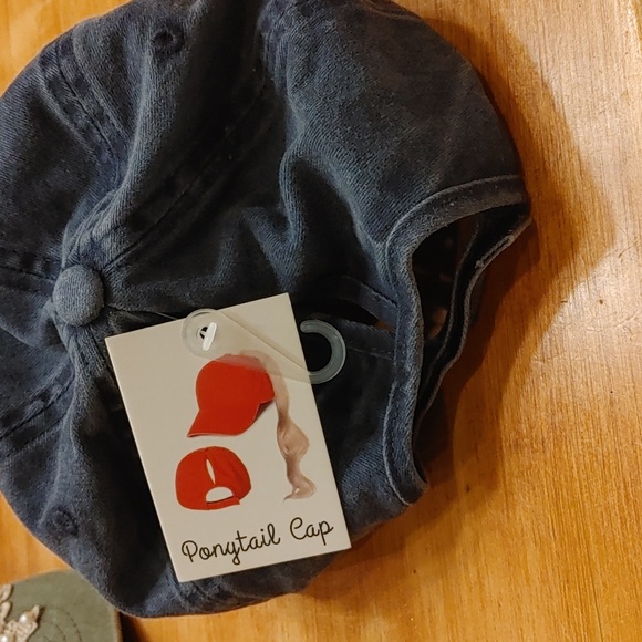 Polytail cap hat - Picture 2 of 5